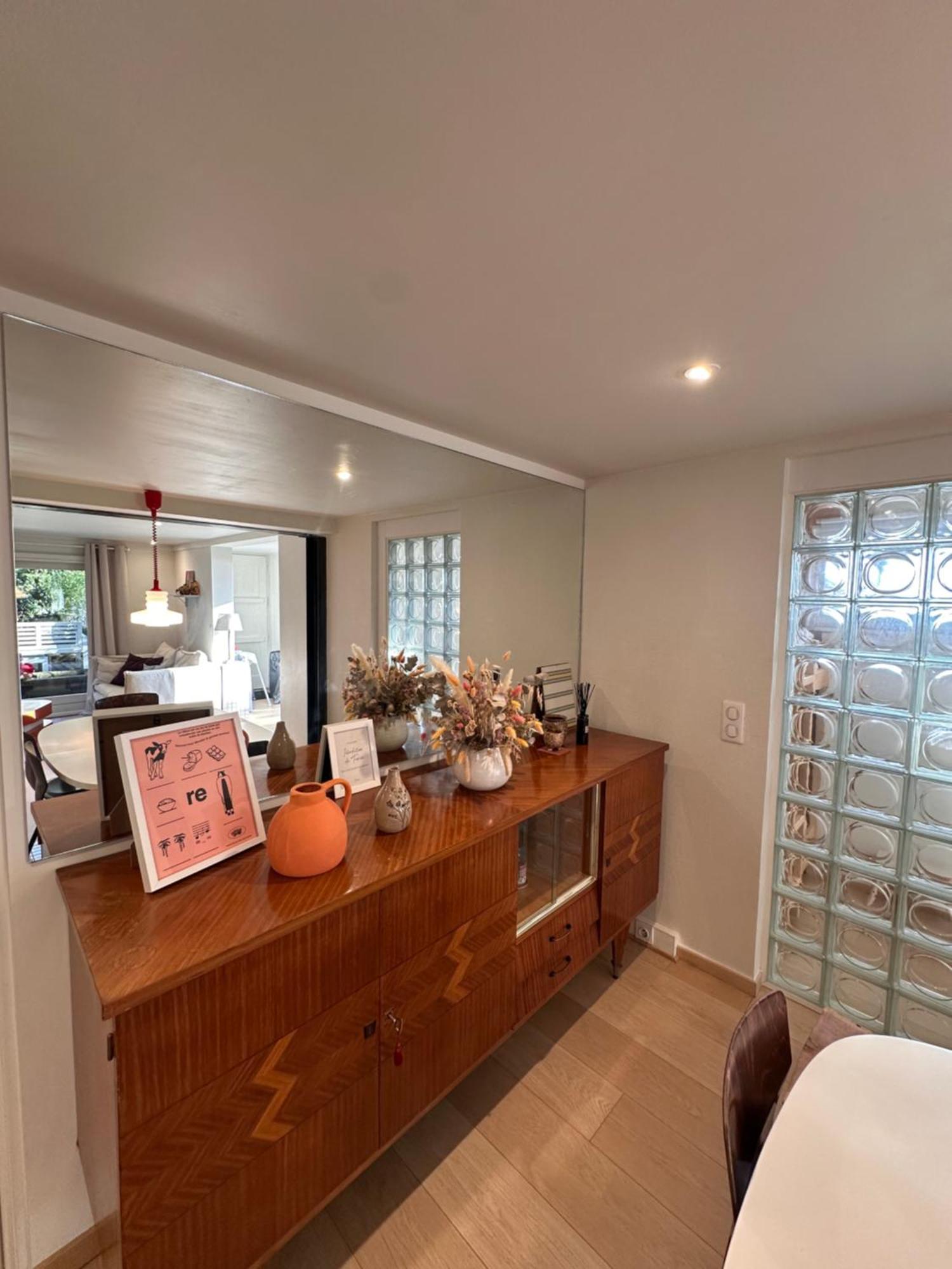 Acme Apartment *
